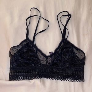 black victoria’s secret lace bralette